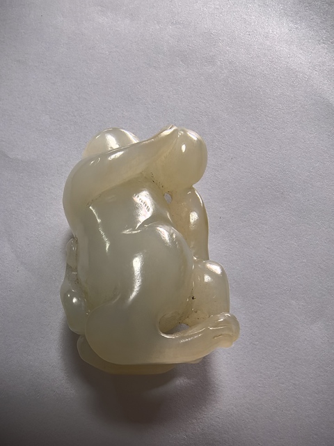古玩玉器和田玉雕“靈猴獻壽”把件真品鑒賞圖