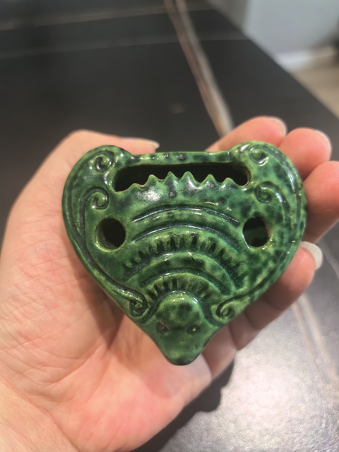 古玩陶瓷綠釉蝠型筆插水滴拍賣,當前價格18元