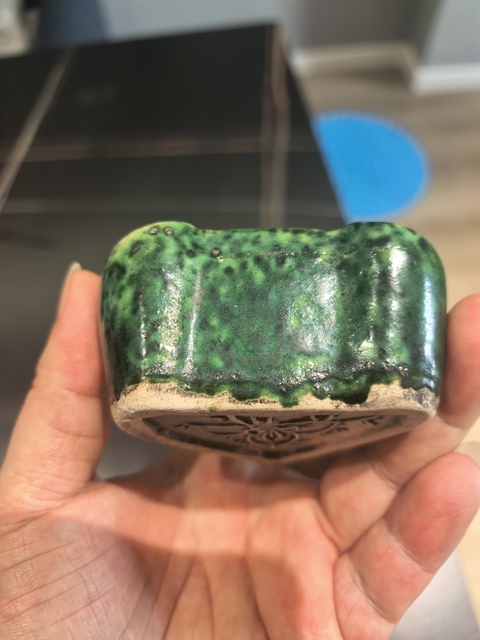 古玩陶瓷綠釉蝠型筆插水滴拍賣,當前價格18元