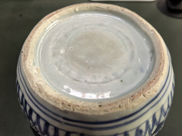 古玩陶瓷青花松鼠吃葡萄紋瓜棱罐真品鑒賞圖