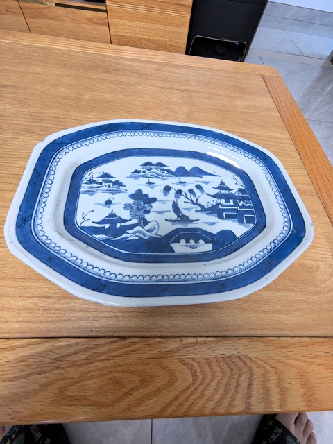 古玩陶瓷清中期青花山水樓閣八方盤拍賣,當前價格1580元