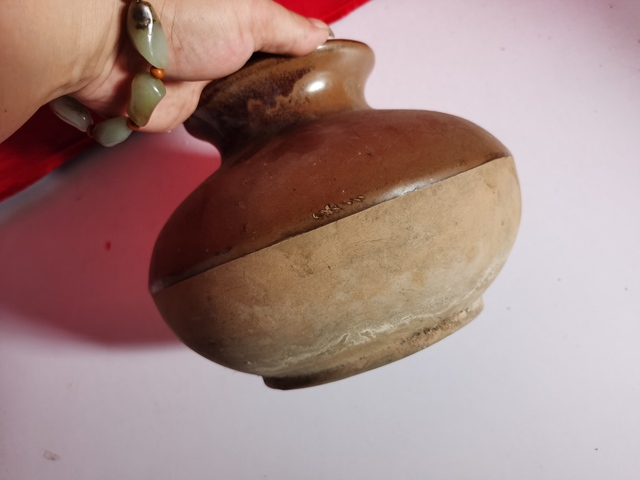 古玩陶瓷紫金釉罐真品鑒賞圖