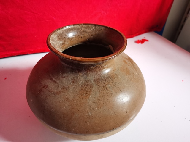 古玩陶瓷紫金釉罐真品鑒賞圖