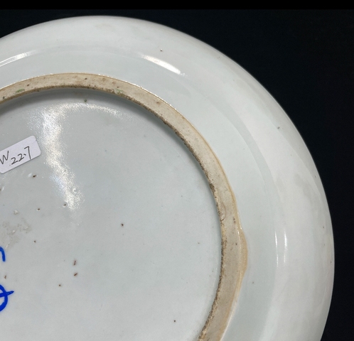 古玩陶瓷人物紋廣彩盤真品鑒賞圖