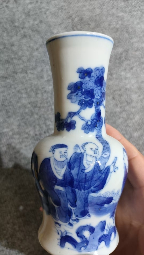 古玩陶瓷人物紋青花瓶真品鑒賞圖