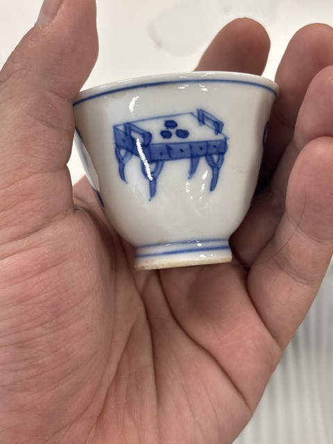 古玩陶瓷日本明治青花博古圖茶杯真品鑒賞圖