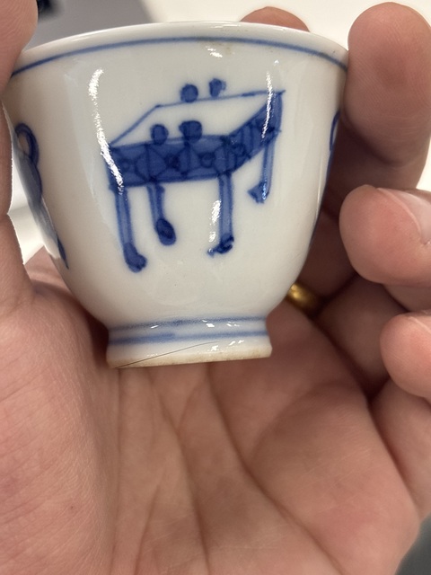 古玩陶瓷日本明治青花博古圖茶杯真品鑒賞圖