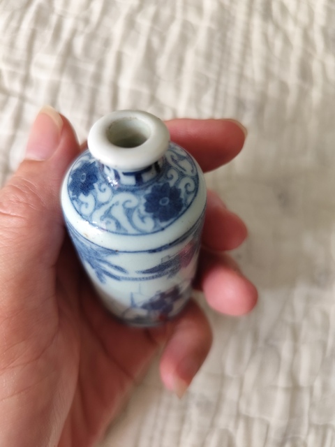 古玩陶瓷青花釉里紅鼻煙壺真品鑒賞圖