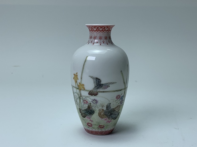 古玩陶瓷瓶真品鑒賞圖