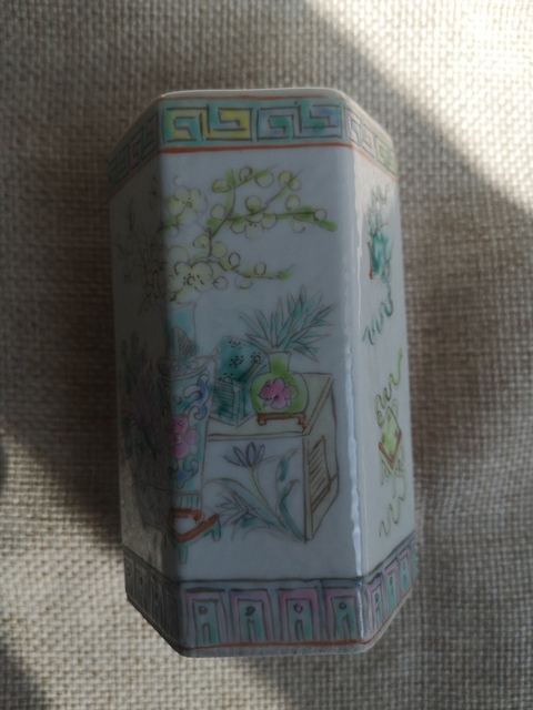 古玩陶瓷粉彩八寶紋筆筒真品鑒賞圖