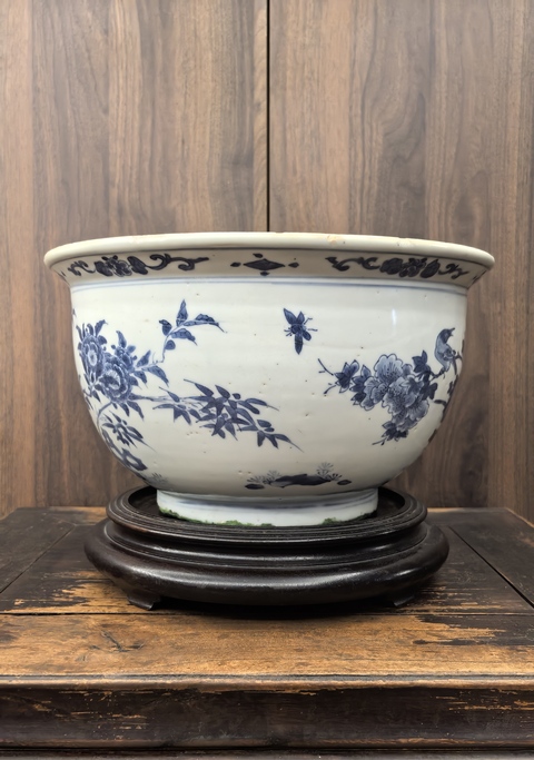 古玩陶瓷明崇禎青花花鳥洞石圖花盆⊙30厘米拍賣,當前價格168888元