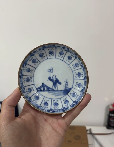 古玩陶瓷青花執(zhí)蓮?fù)訄D花口盤真品鑒賞圖