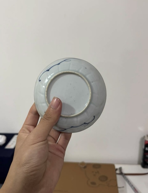 古玩陶瓷青花執(zhí)蓮?fù)訄D花口盤真品鑒賞圖