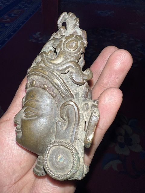 古玩銅器佛像頭真品鑒賞圖