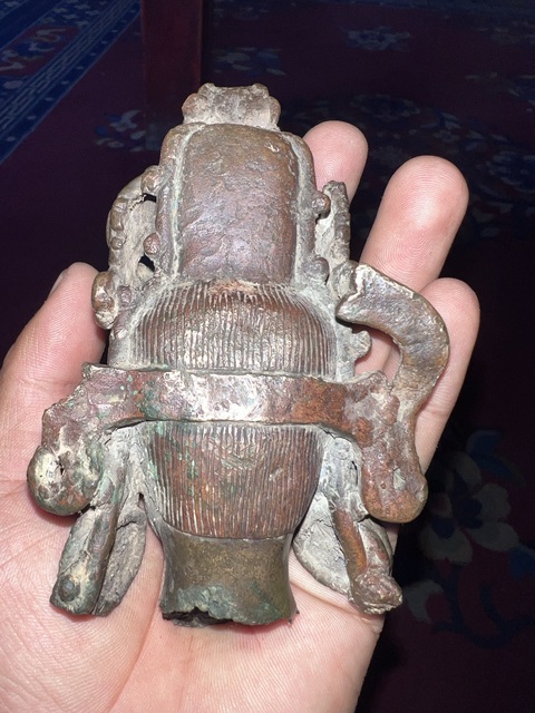 古玩銅器佛像頭真品鑒賞圖