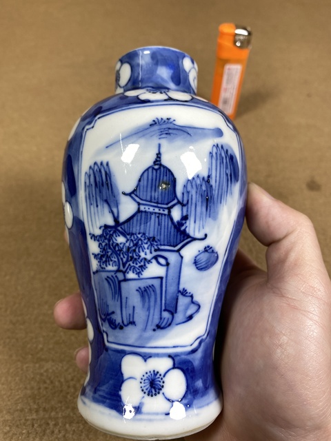 古玩陶瓷晚清冰梅開窗亭臺樓閣圖瓶真品鑒賞圖