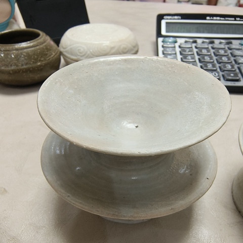 古玩陶瓷盞托真品鑒賞圖