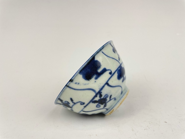 古玩陶瓷清早期·青花靈芝紋茶圓拍賣,當前價格0元