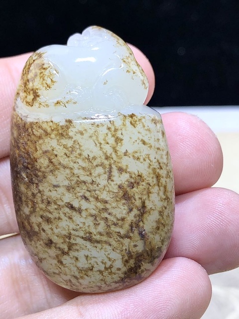 古玩玉器和田玉雕“貔貅”把件真品鑒賞圖