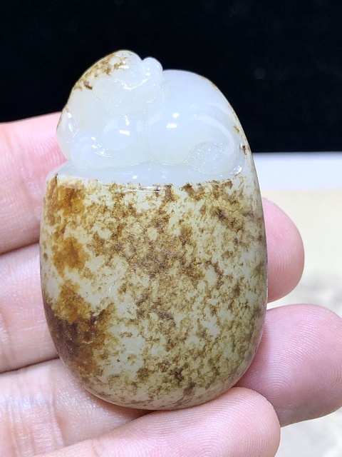 古玩玉器和田玉雕“貔貅”把件真品鑒賞圖