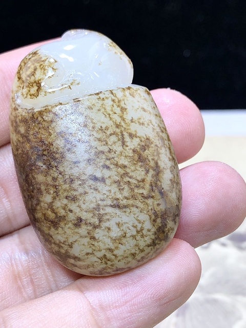 古玩玉器和田玉雕“貔貅”把件真品鑒賞圖
