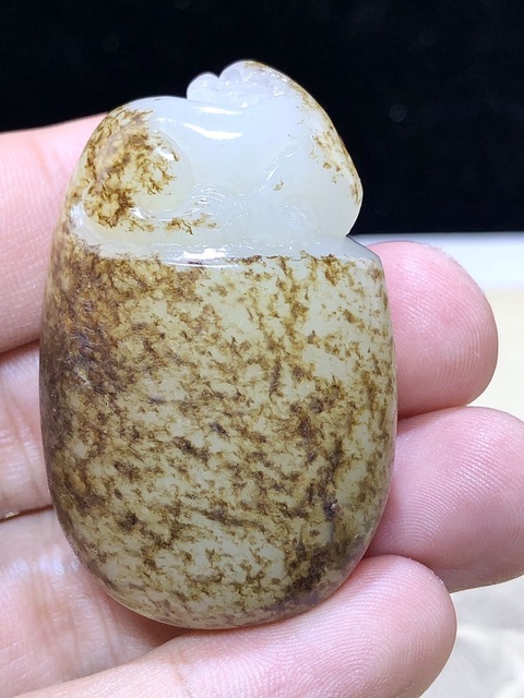 古玩玉器和田玉雕“貔貅”把件真品鑒賞圖