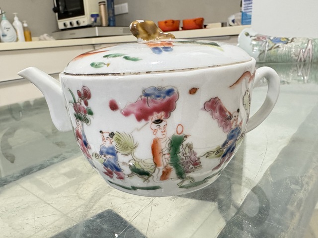 古玩陶瓷粉彩人物故事紋參壺真品鑒賞圖