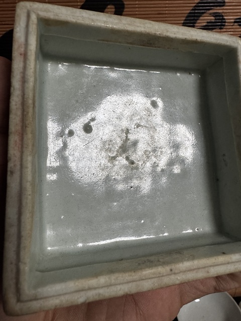古玩陶瓷青花蝠紋四方印盒真品鑒賞圖