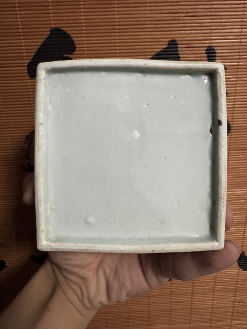 古玩陶瓷青花蝠紋四方印盒真品鑒賞圖