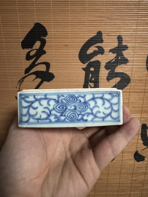 古玩陶瓷青花蝠紋四方印盒真品鑒賞圖