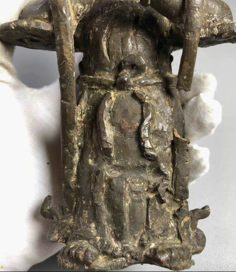 古玩銅器造像真品鑒賞圖