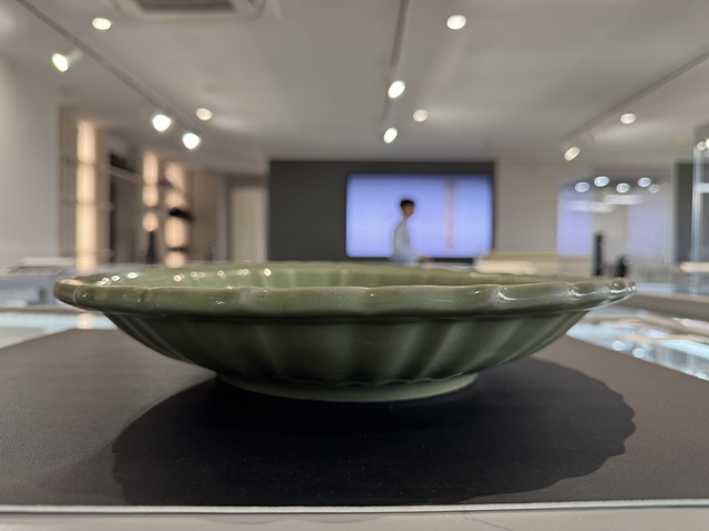 古玩陶瓷盤真品鑒賞圖