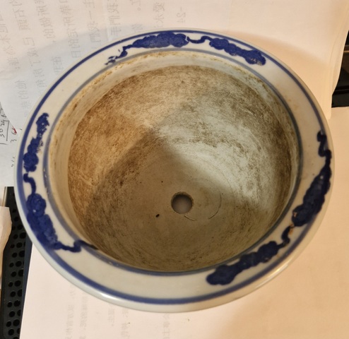 古玩陶瓷龍紋青花花盆真品鑒賞圖