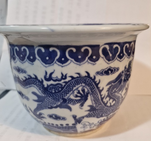 古玩陶瓷龍紋青花花盆真品鑒賞圖