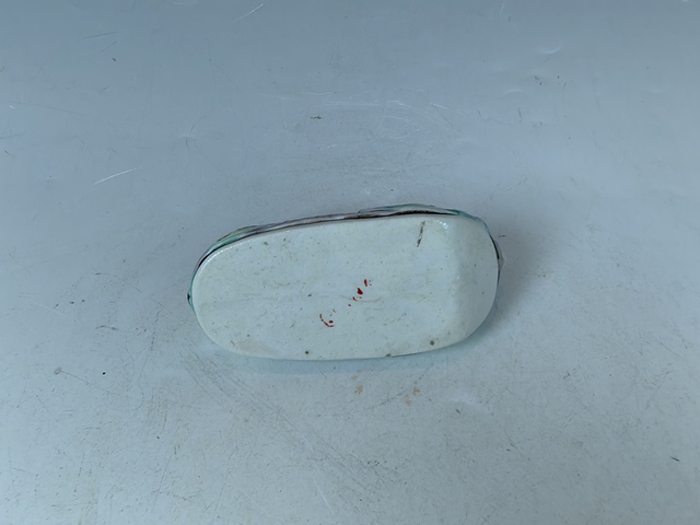 古玩陶瓷清末民初素三彩防生瓷虎頭鞋文房水盂真品鑒賞圖