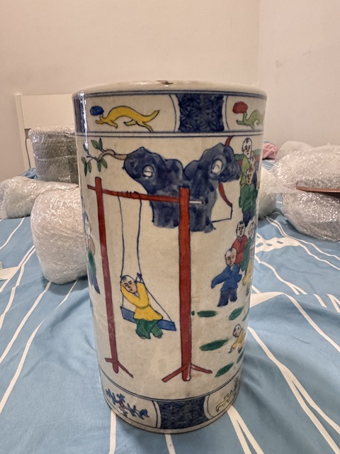 古玩陶瓷青花五彩嬰戲圖帽筒真品鑒賞圖