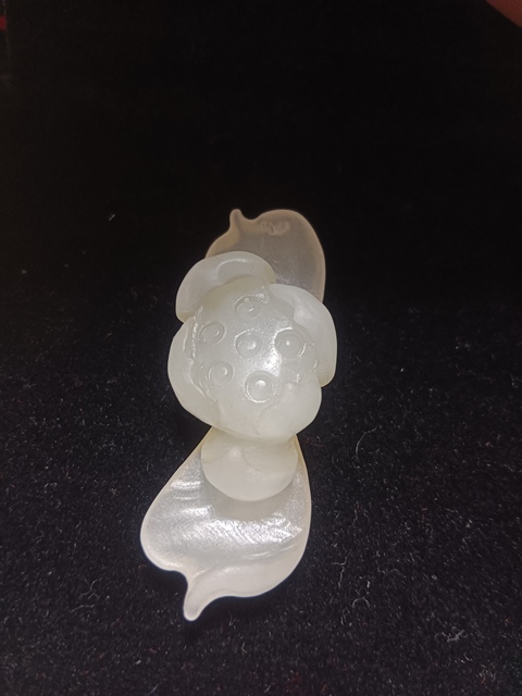 古玩玉器和田玉雕“蓮蓬”掛件真品鑒賞圖