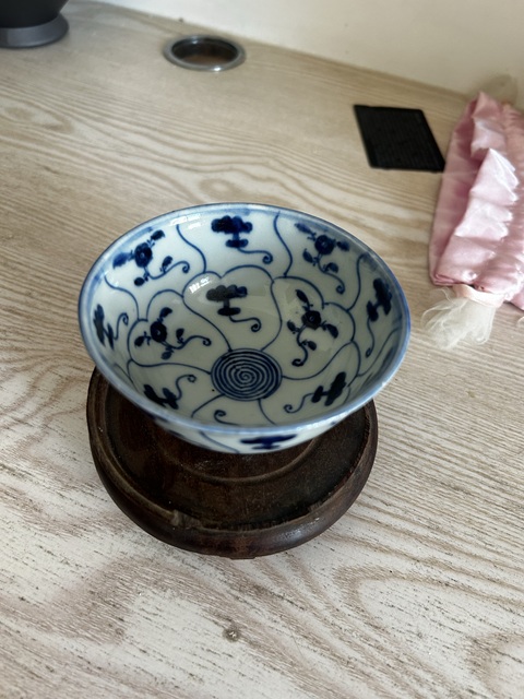 古玩陶瓷如意靈芝紋青花杯真品鑒賞圖
