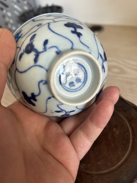 古玩陶瓷如意靈芝紋青花杯真品鑒賞圖