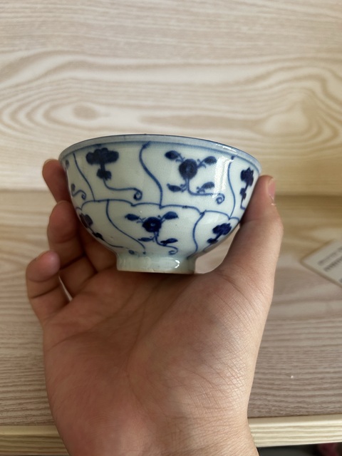 古玩陶瓷如意靈芝紋青花杯真品鑒賞圖