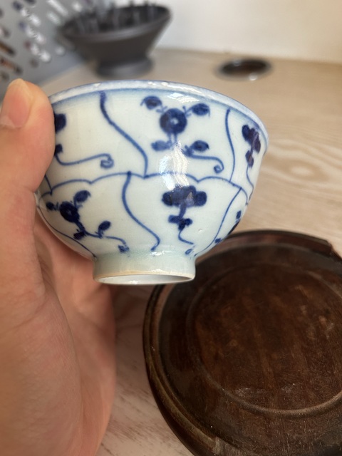 古玩陶瓷如意靈芝紋青花杯真品鑒賞圖