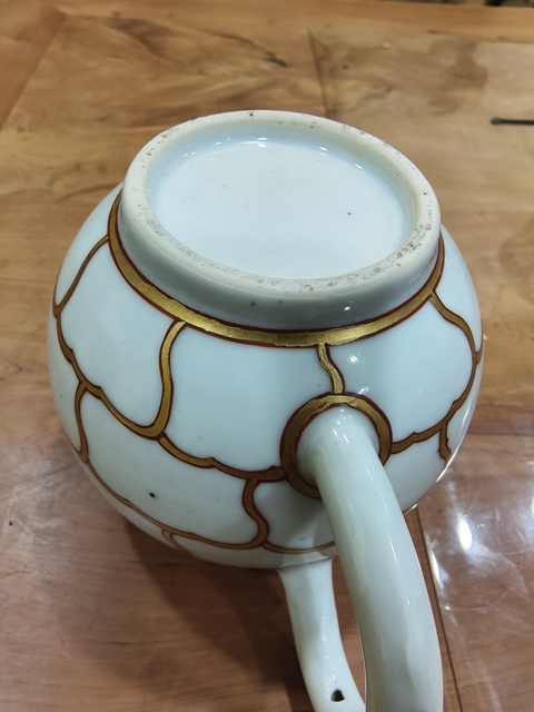 古玩陶瓷雍乾描金執(zhí)壺真品鑒賞圖