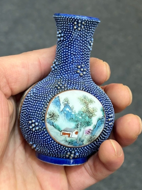 古玩陶瓷山水紋瓶真品鑒賞圖