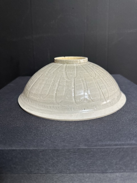 古玩陶瓷蓮瓣紋影青碗真品鑒賞圖