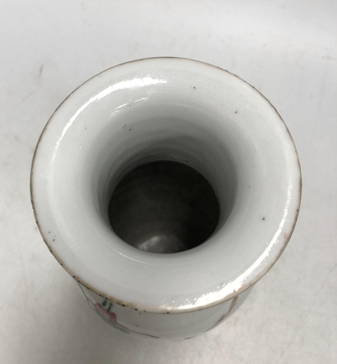 古玩陶瓷清晚·粉彩嬰戲紋瓶拍賣，當前價格7999元