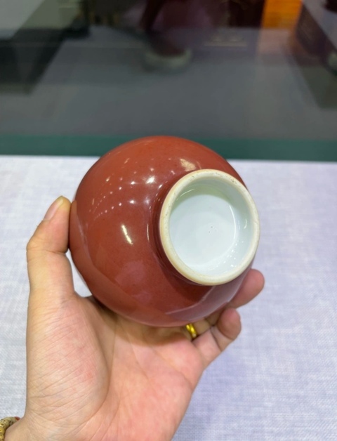 古玩陶瓷紅釉錐把瓶真品鑒賞圖