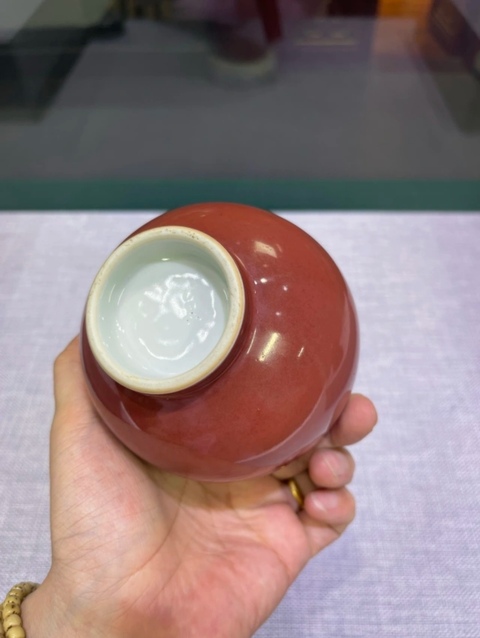 古玩陶瓷紅釉錐把瓶真品鑒賞圖
