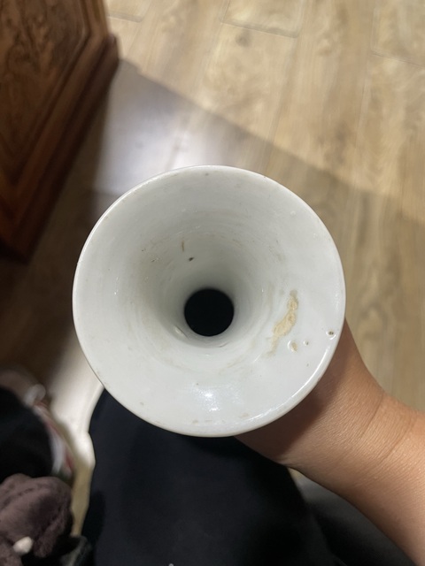 古玩陶瓷青花纏枝花卉紋賞瓶真品鑒賞圖
