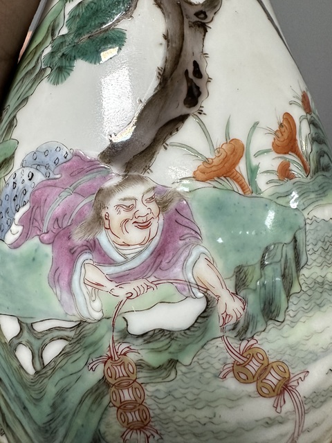 古玩陶瓷粉彩劉海戲金蟾圖玉壺春瓶真品鑒賞圖