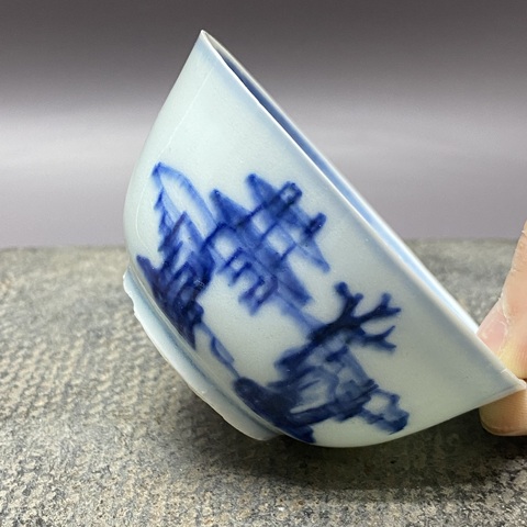 古玩陶瓷樓臺亭閣山水紋青花杯真品鑒賞圖